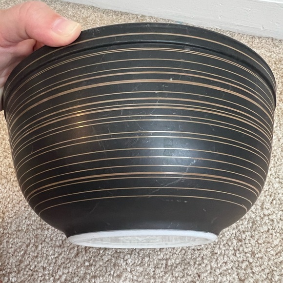 Vintage Pyrex Terra 403 Mixing Bowl - Picture 6 of 7